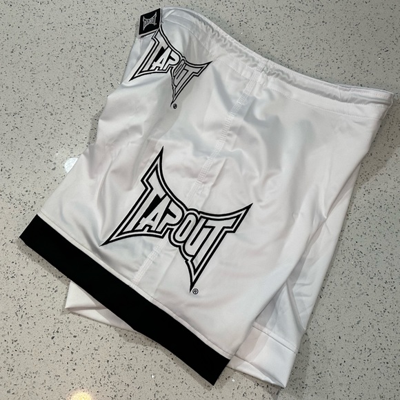 NWT Authentic Men’s MMA Tapout fight shorts - Picture 5 of 9
